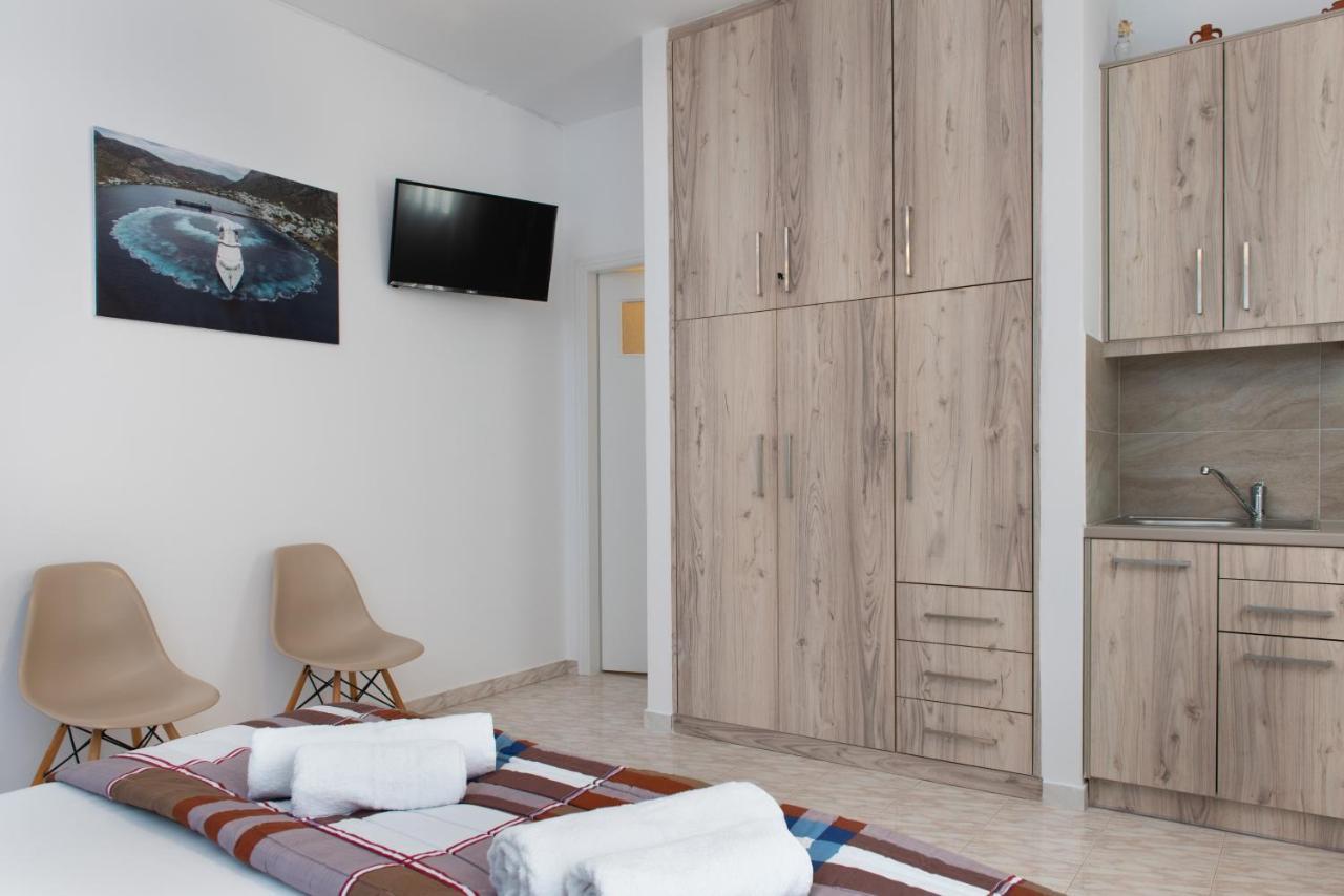 Theodora Rooms Kamares  Exterior foto