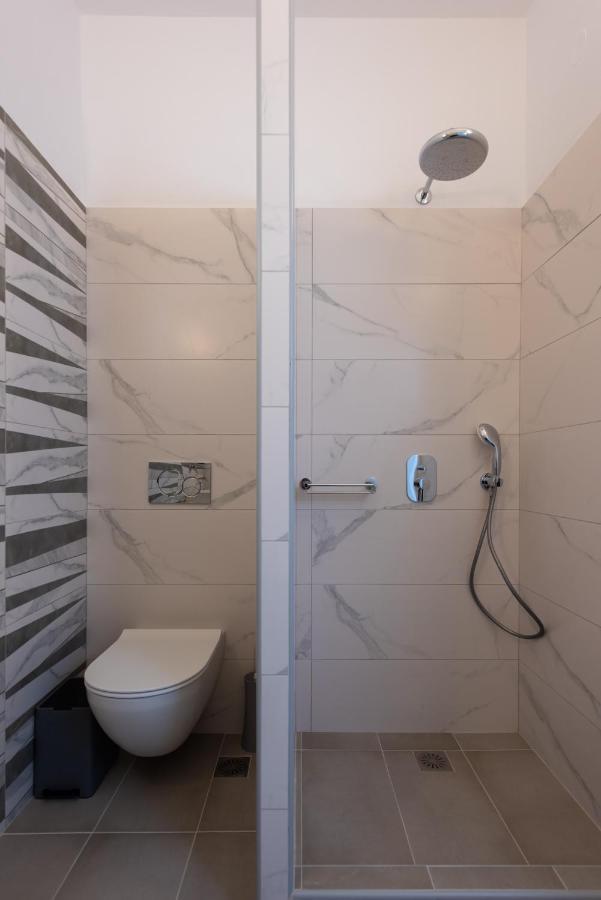 Theodora Rooms Kamares  Exterior foto