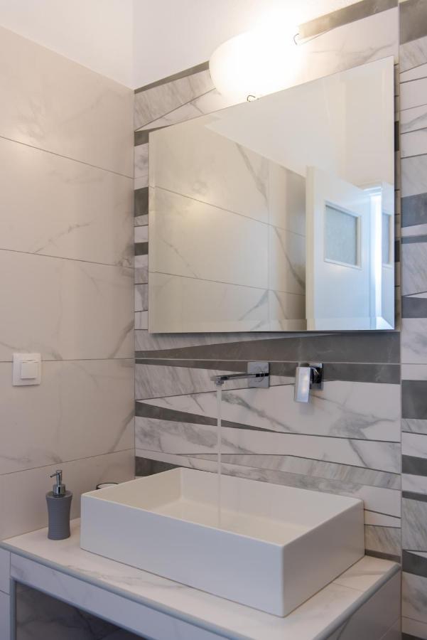 Theodora Rooms Kamares  Exterior foto