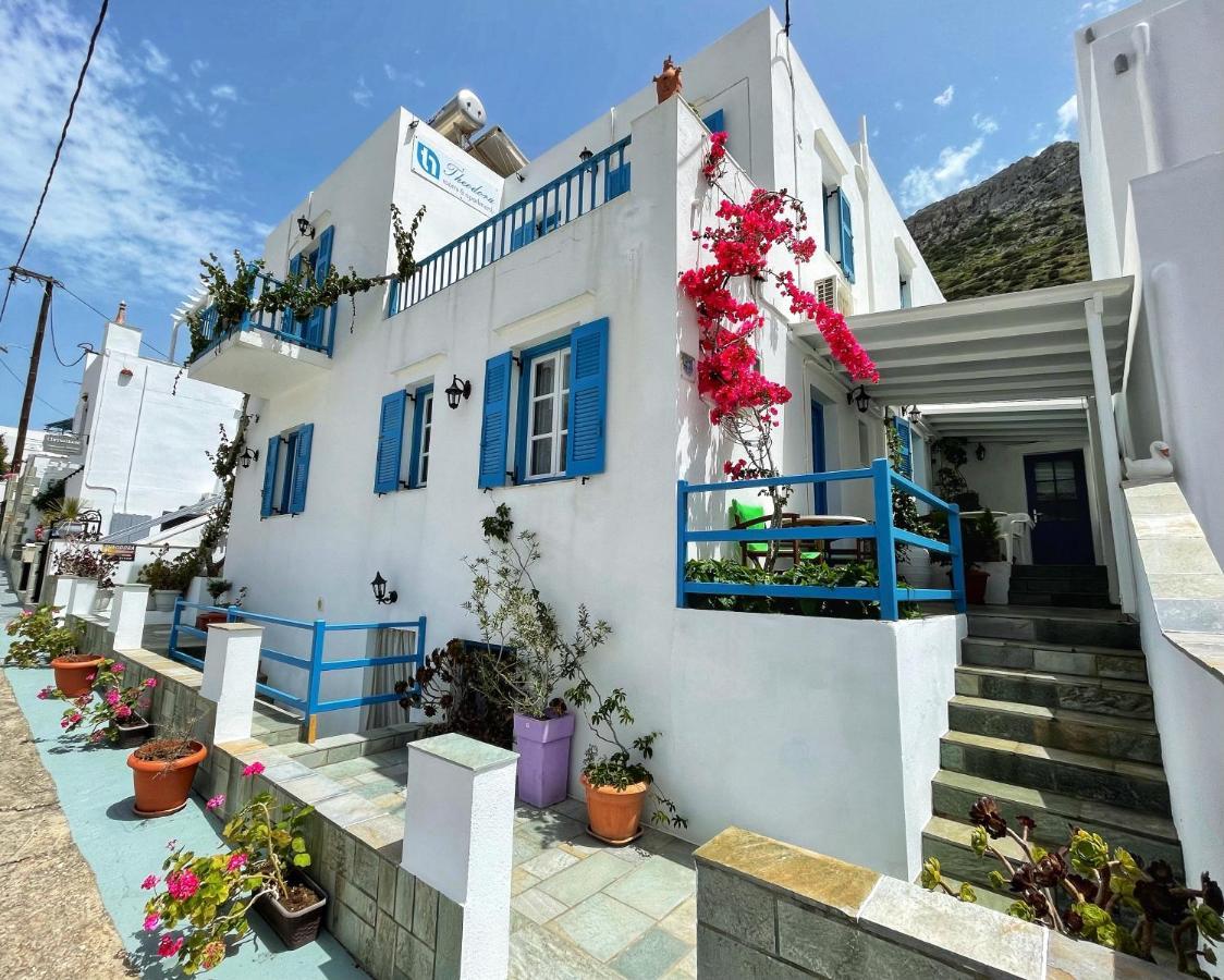 Theodora Rooms Kamares  Exterior foto