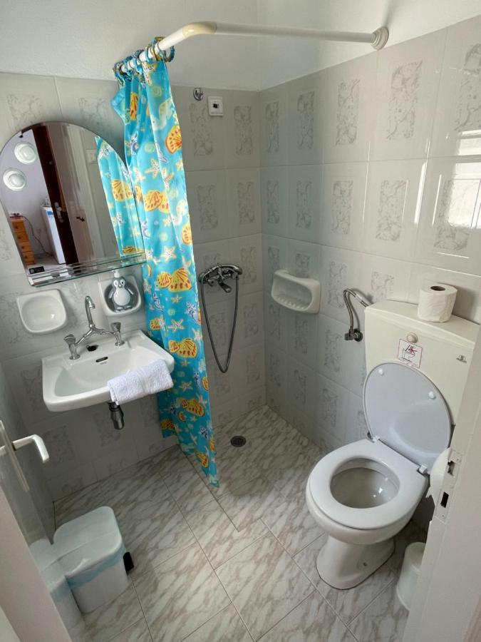 Theodora Rooms Kamares  Exterior foto