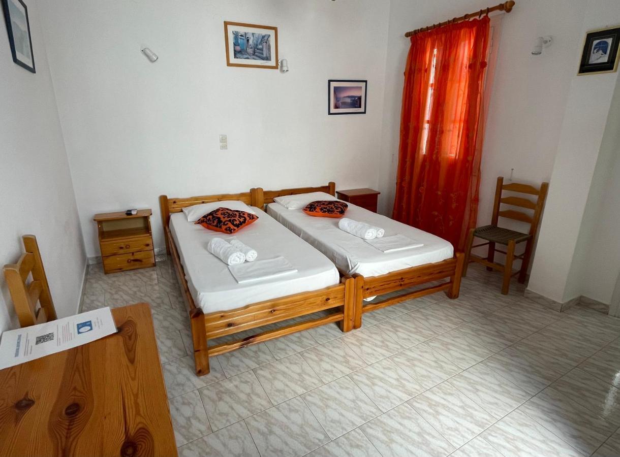 Theodora Rooms Kamares  Exterior foto