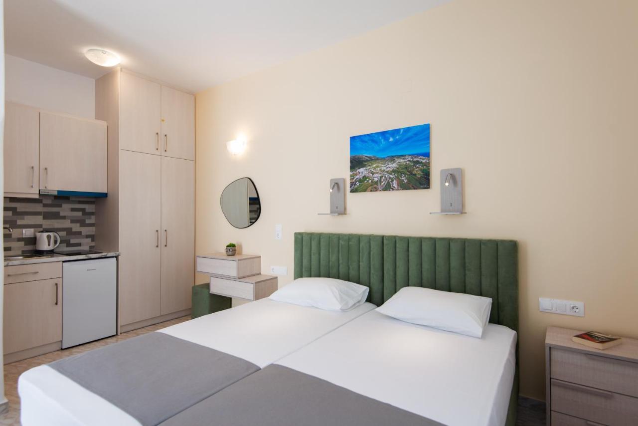 Theodora Rooms Kamares  Exterior foto