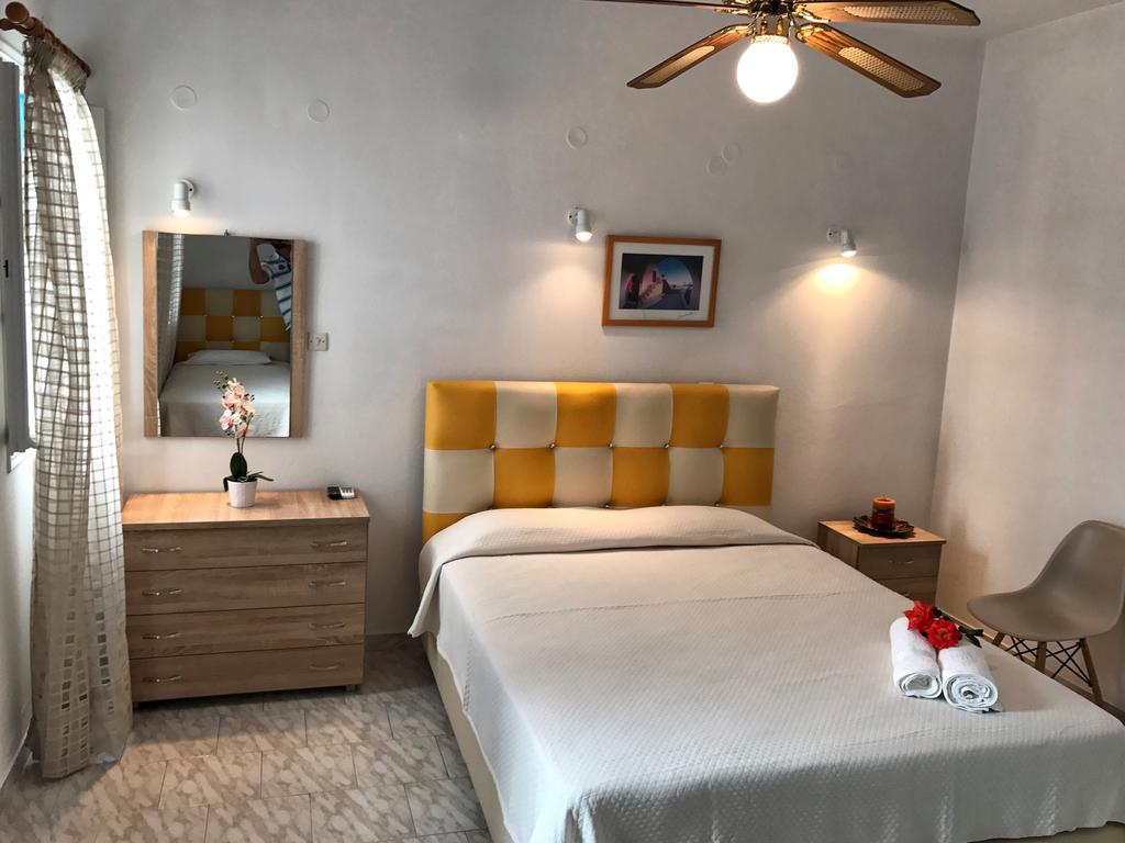 Theodora Rooms Kamares  Exterior foto